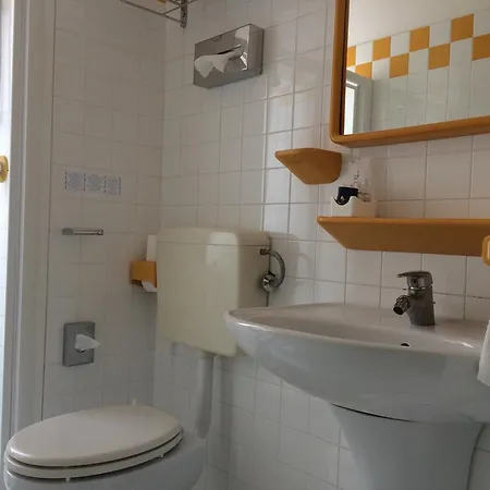 Garni' Serena カオルレ