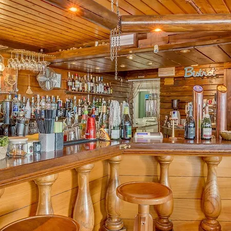 ホテル Garni' Serena カオルレ