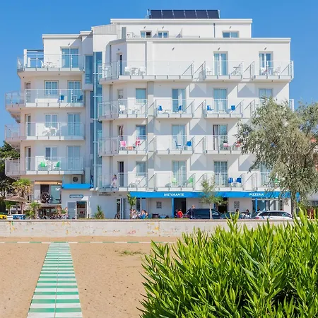 ホテル Garni' Serena カオルレ