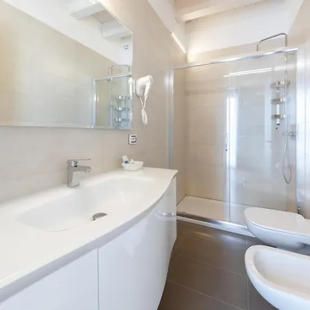 Garni' Serena ホテル