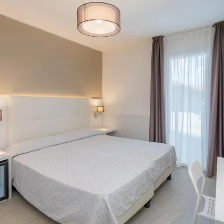 Garni' Serena Hotel 3*