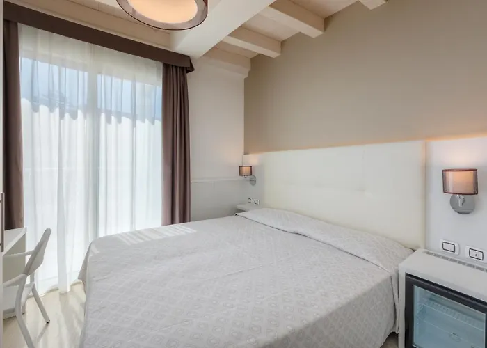 Hotel Garni' Serena 3*