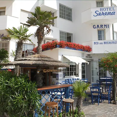 Garni' Serena 3* كاوْرلي