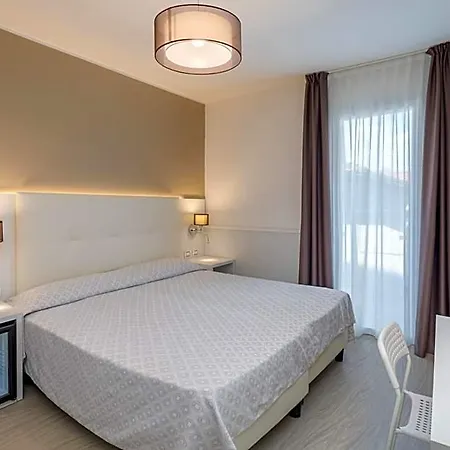Hotel Garni' Serena 3*