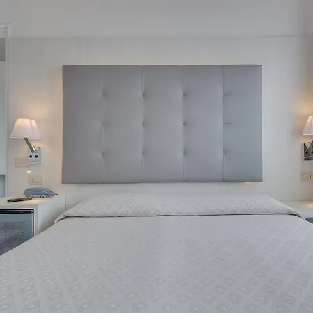 Hotel Garni' Serena 3*