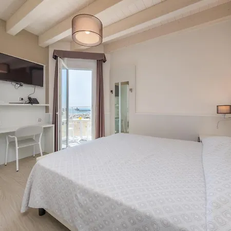 فندق Garni' Serena 3*